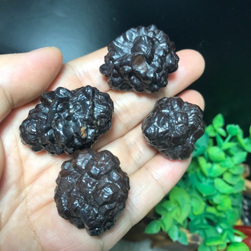 108g 4pcs Natural egypt desert stone black king kong Pinecone Prophecy stone 133 - Bild 7 von 10