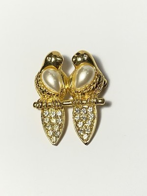 Vintage Napier Gold Tone Lovebirds Faux Pearl Cabochon Belly Rhinestones Brooch