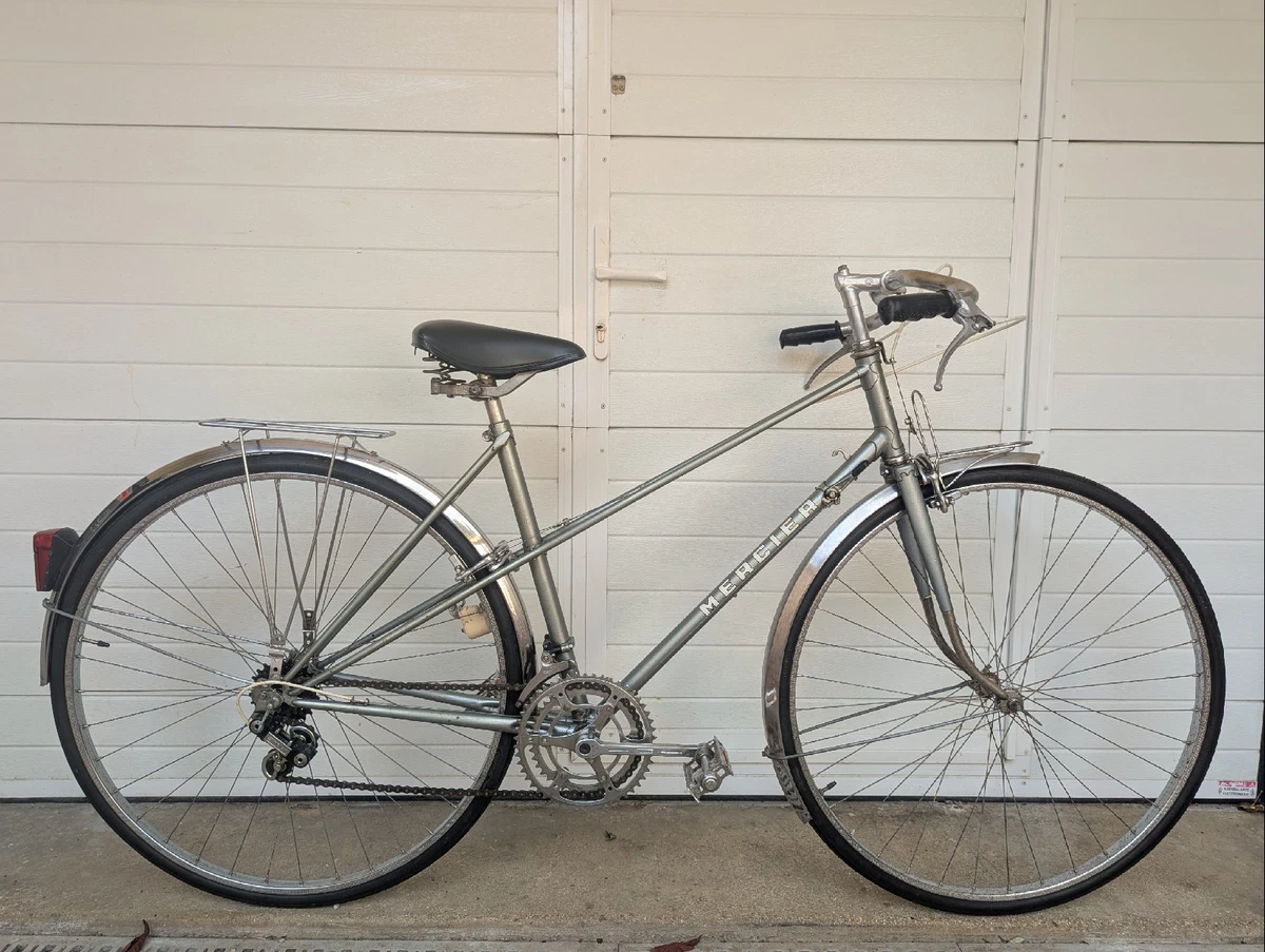 Vélo Ancien Ravat Femme Années 1950-1960 – Pour Pièces (non Fonctionnel)