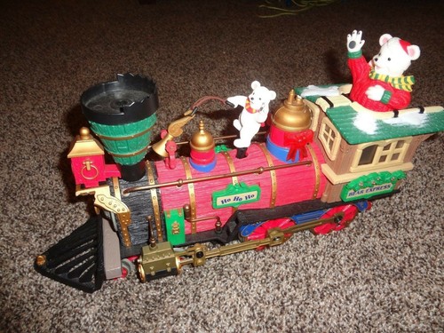 New Bright Holiday Express Dillards BEARS LOCOMOTIVE Engine Christmas TRAIN bk - Picture 3 of 4