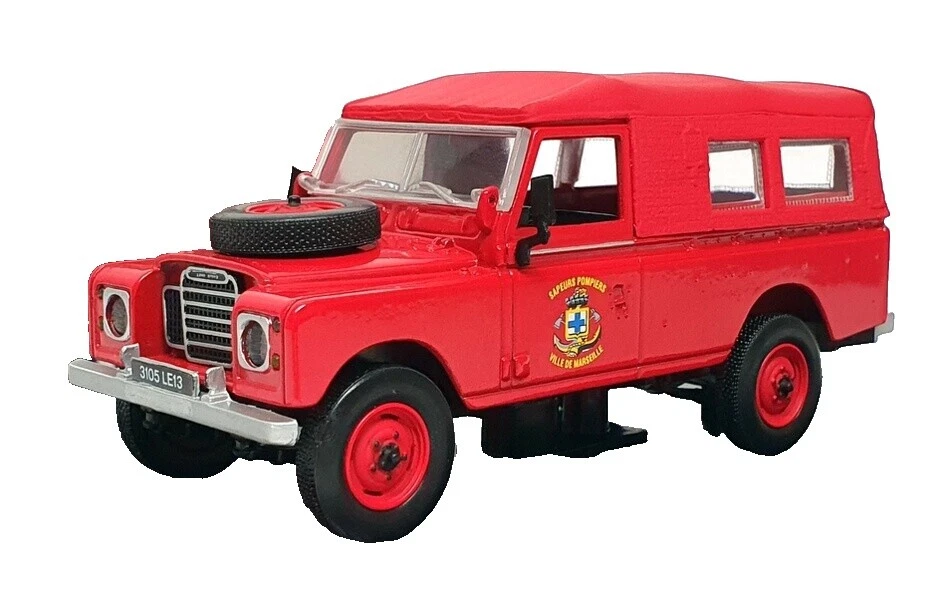 Plástico Universal Hobbies 1:43 vehículos diecast y de juguete