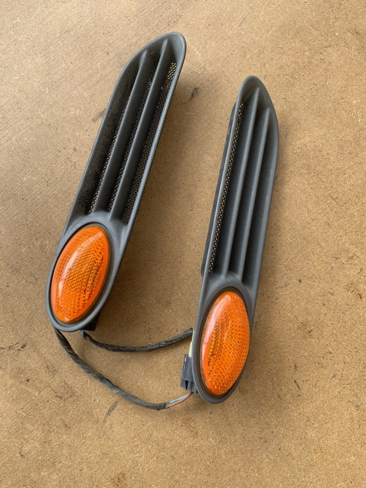 Mini Cooper 2002-2008 guardabarros bisel intermitente derecho izquierdo 503560 OEM Foto 2 de 4