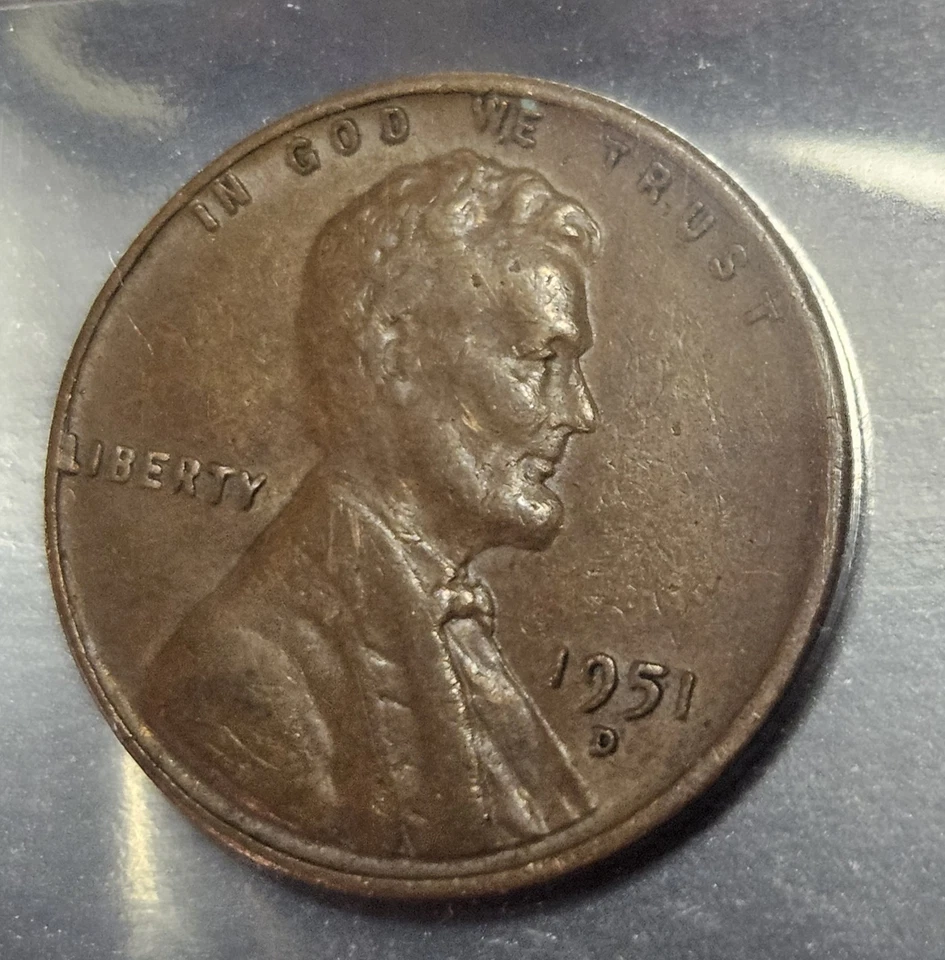 1951 D Lincoln Wheat Penny Error "L near rim" - Image 2 of 3