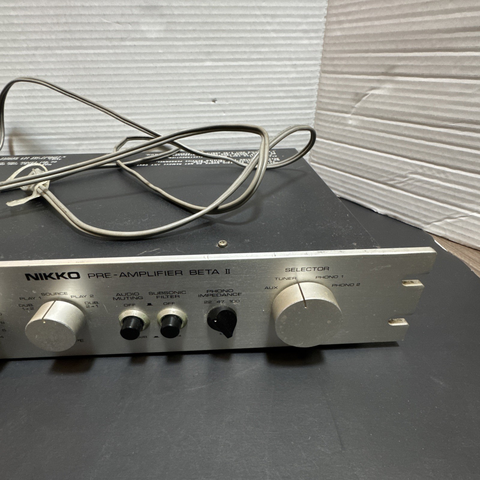 NIKKO Beta II Stereo Pre-Amplifier Vintage Silver Japan Phono Powers On