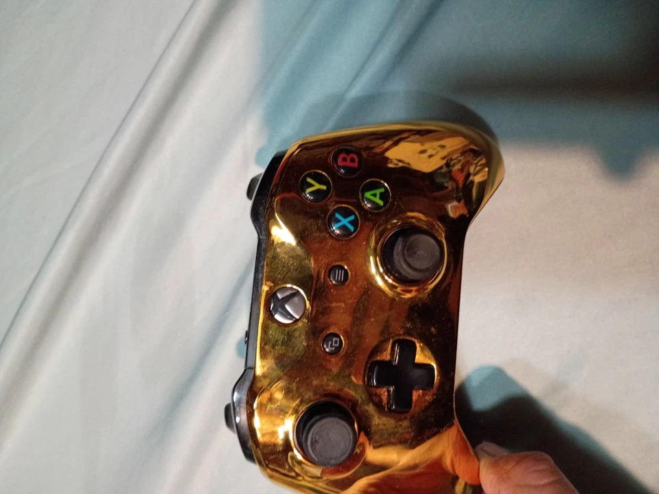 OEM Microsoft Xbox 360 Wireless Controller 1403 Gold Chrome - Image 3 of 4