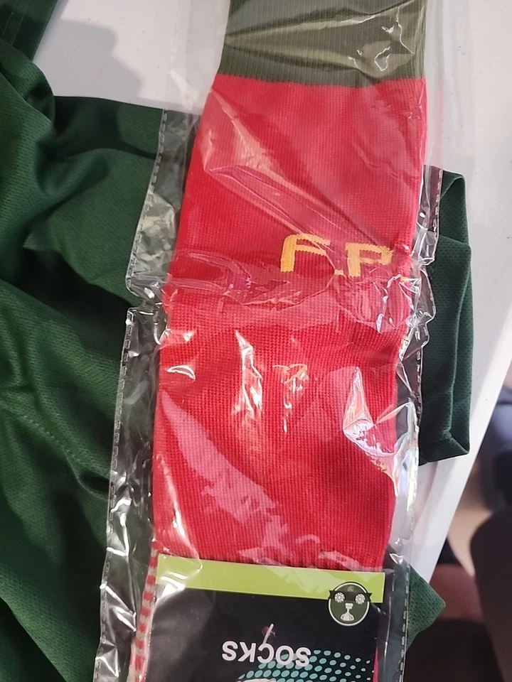 Kids Soccer Uniform Size 8 - Image 4 of 4