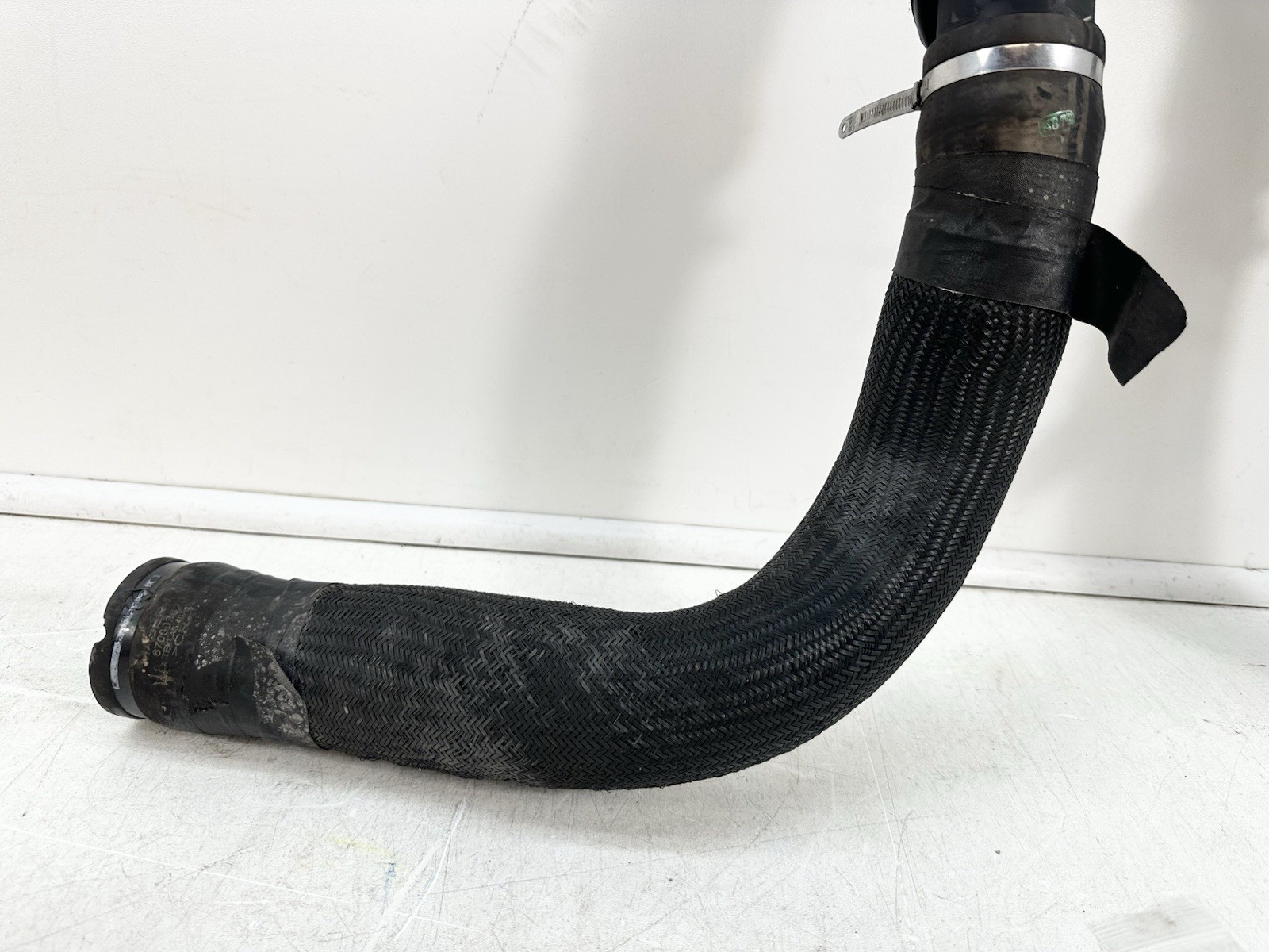 14-20 Maserati Ghibli Air Inlet Intake Duct Tube Hose Black 670003620 Oem