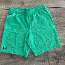 Under Armour Youth Vibrant Green Sports Shorts Size Large Pockets