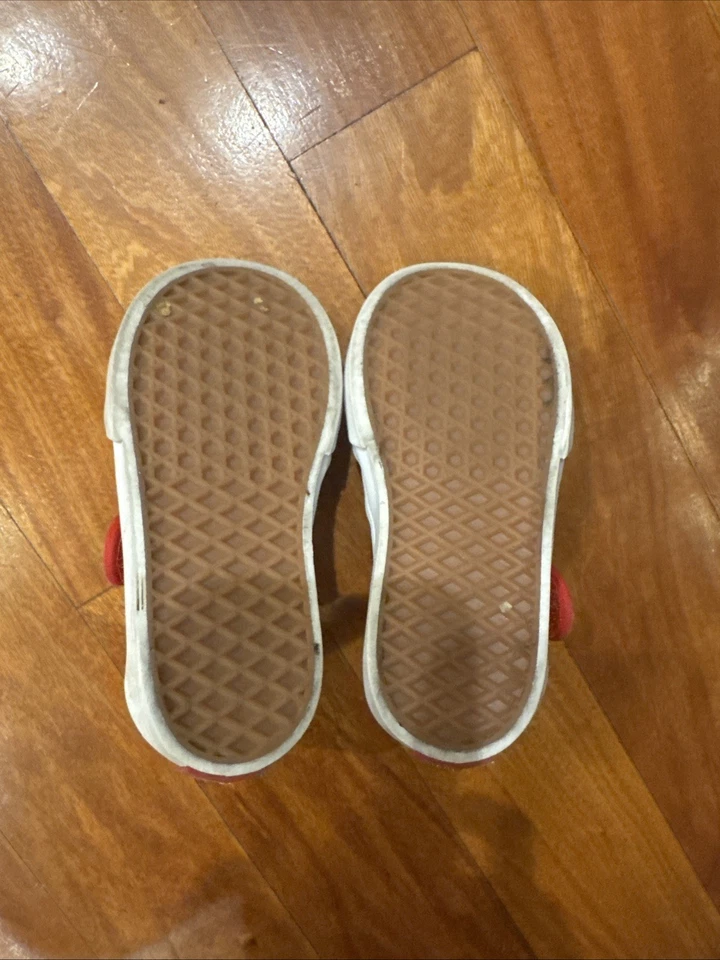 Sapatos cintilantes vermelhos infantis VANS tamanho 6 - Imagem 4 de 4
