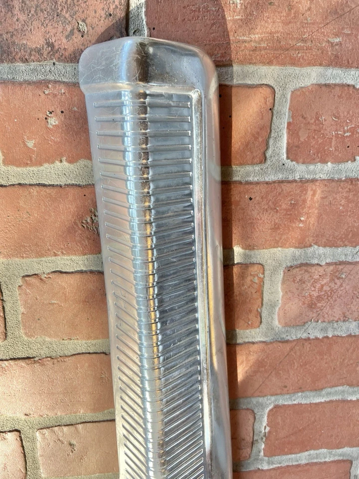 Oldsmobile Starfire Ninety Eight 1961-1964 asiento de banco moldura lateral Catalina Foto 3 de 4