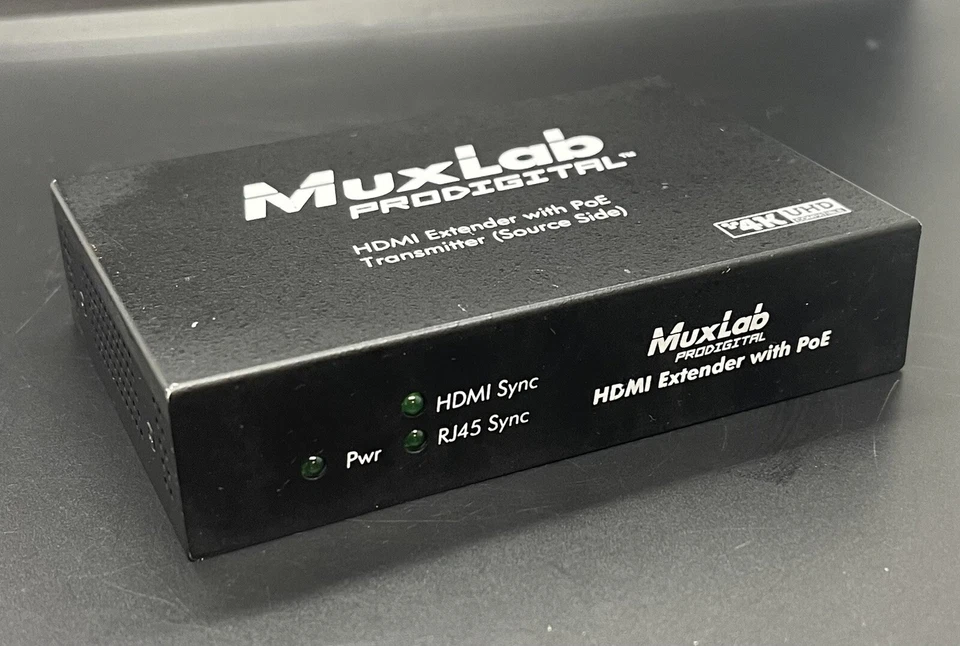 Extensor HDMI MuxLab Prodigal con transmisor PoE HDBT 500451-POE UHD-4K Foto 2 de 4
