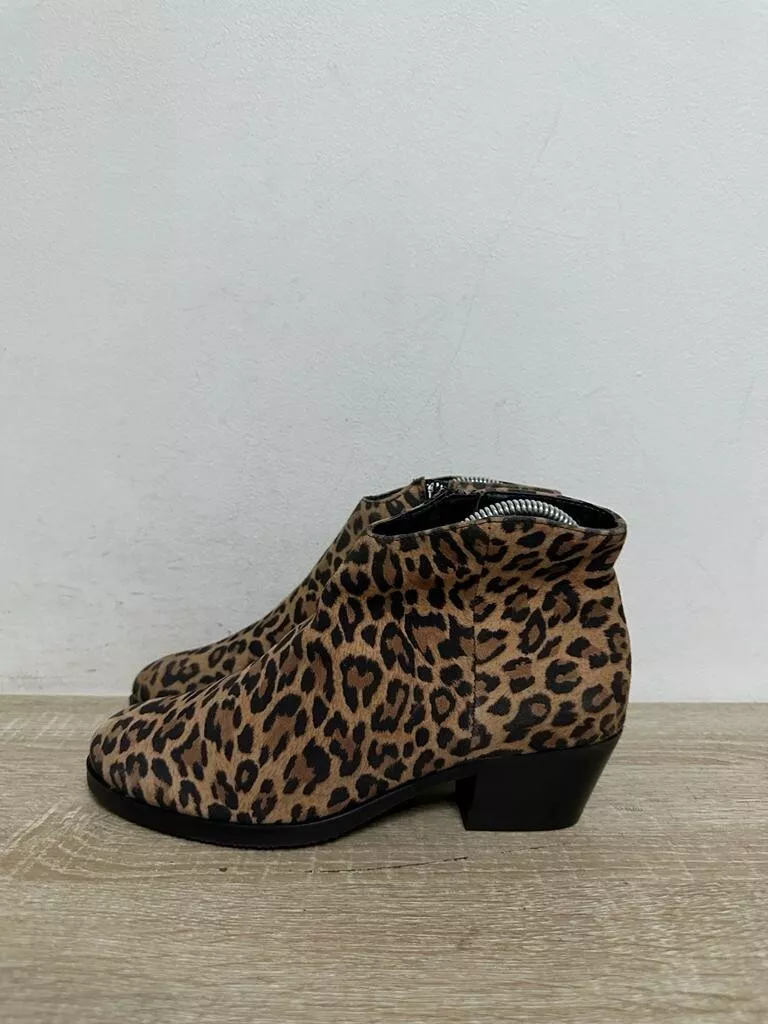 CLARKS LADIES LEOPARD PRINT ZIP UP BLOCK HEEL ANKLE BOOTS UK SIZE 4 EUR 37 BT242