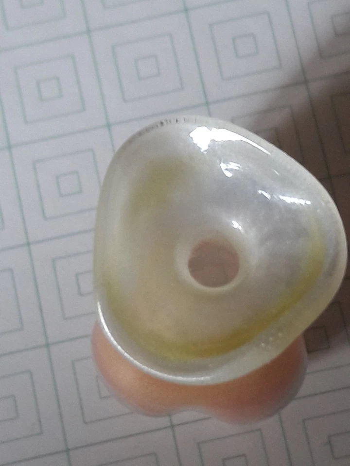 Mundgeblasene Vase in Minaturform, viereckig,  opac, weiß/braun/blau, gemarktet - Bild 4 von 4