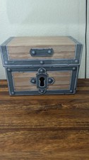 Legend of Zelda Prima Official Game Guide Collector's Chest in perfect condition