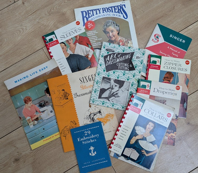 10x 50er 60er Vintage Nähen Schneider Bücher von Singer & Betty Foster