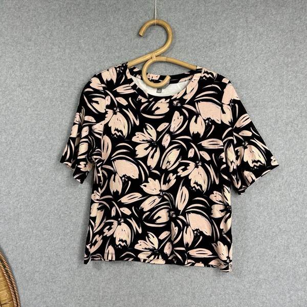 Suzanne Grae Top T Shirt Short Sleeve Size S Floral Flower Peach Black