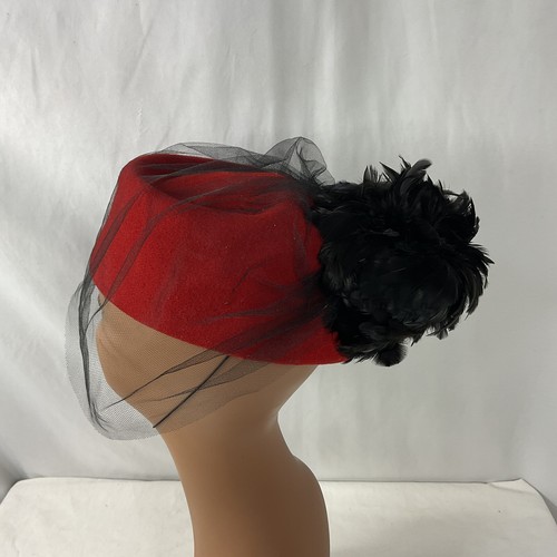 Retro 1990s Street Smart Betmar Pillbox Hat Red Wool Black Plume & Veil Small - Picture 4 of 7