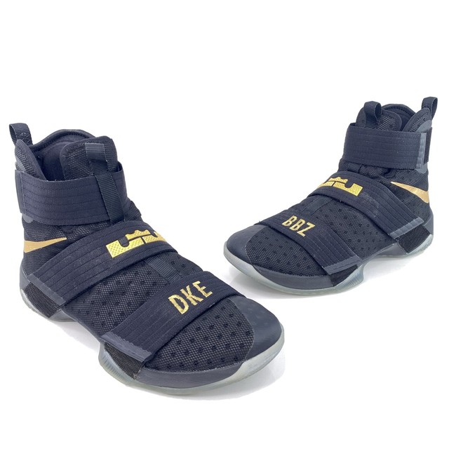 lebron athletic shoes