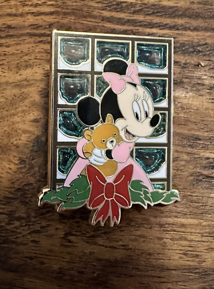 Mickey’s Christmas Carol Advent Calendar 2024 -Young Girl Cratchit 19/24 LE/3300