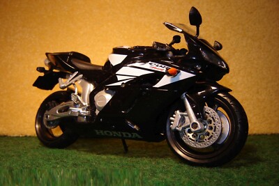 1:12 Honda CBR 1000 R Schwarz Weiss 2005 NEW RAY 00251
