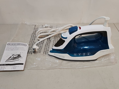 BLACK DECKER Easy Steam Compact Iron Stainless Soleplate Smart Steam IRO6VC