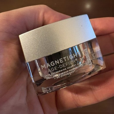 Dr. Brandt Magnetite Age Defier Skin Recharging Magnet Mask 