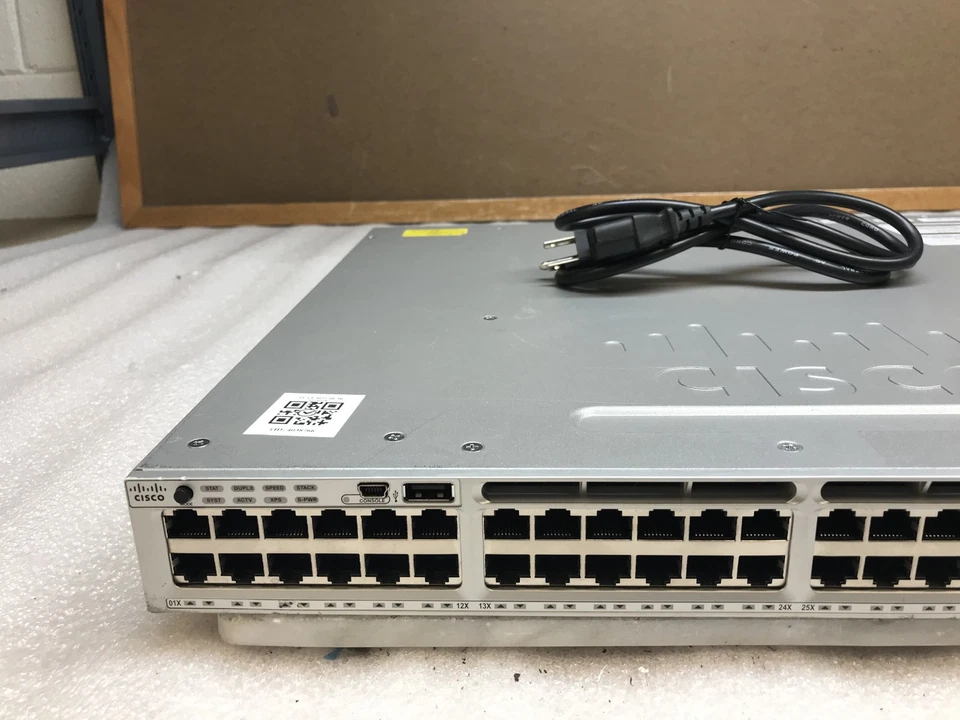 Cisco WS-C3850-48T-L V04 48-Port GB Switch with PWR-C1-350WAC and FAN-T1 V01 - Image 2 of 4