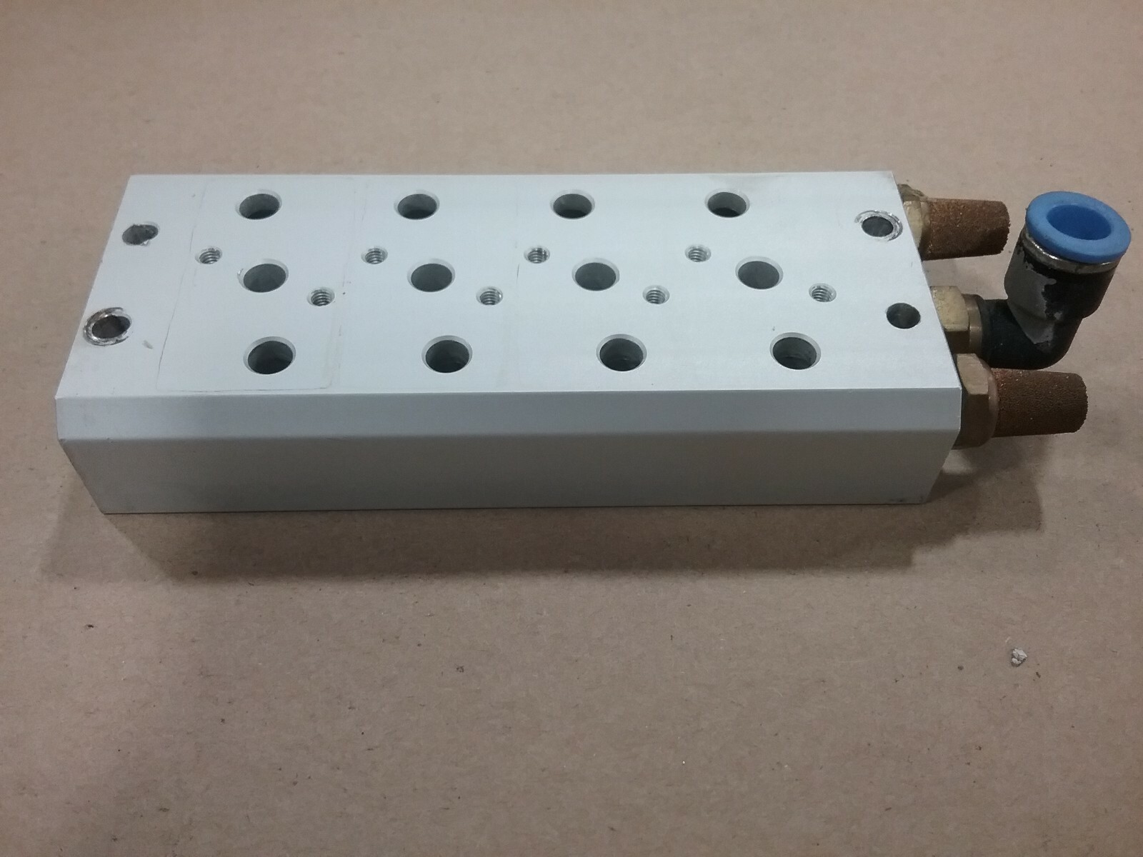 PARKER PNEUMATIC MANIFOLD BLOCK 0937 PHS520M4 PT 1/4 13F52 eBay