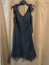 Women's Ann Taylor LOFT ~ Polyester ~ V-Neck Black Dress ~ Size 2