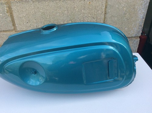 Honda cd175 sloper petrol tank - Picture 3 of 5
