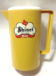 Vintage Shiner Premium Beer Yellow Plastic Pitcher Bar w/ Lid Barware B2