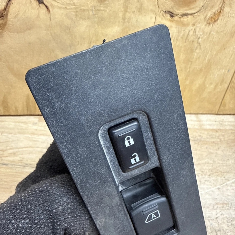 04-09 Nissan Armada Titan Passenger Right Side Power Window Switch Infiniti QX56 - Image 4 of 4