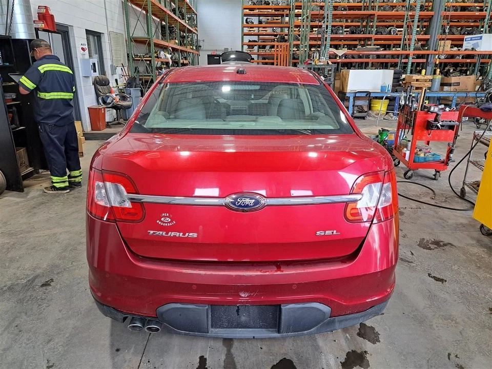 Cilindro maestro de freno Taurus Sku #4188855 2011 Foto 4 de 4