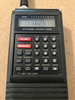 Uniden Bearcat BC100XLT 100 channel VHF/UHF scanner with case and charger works
