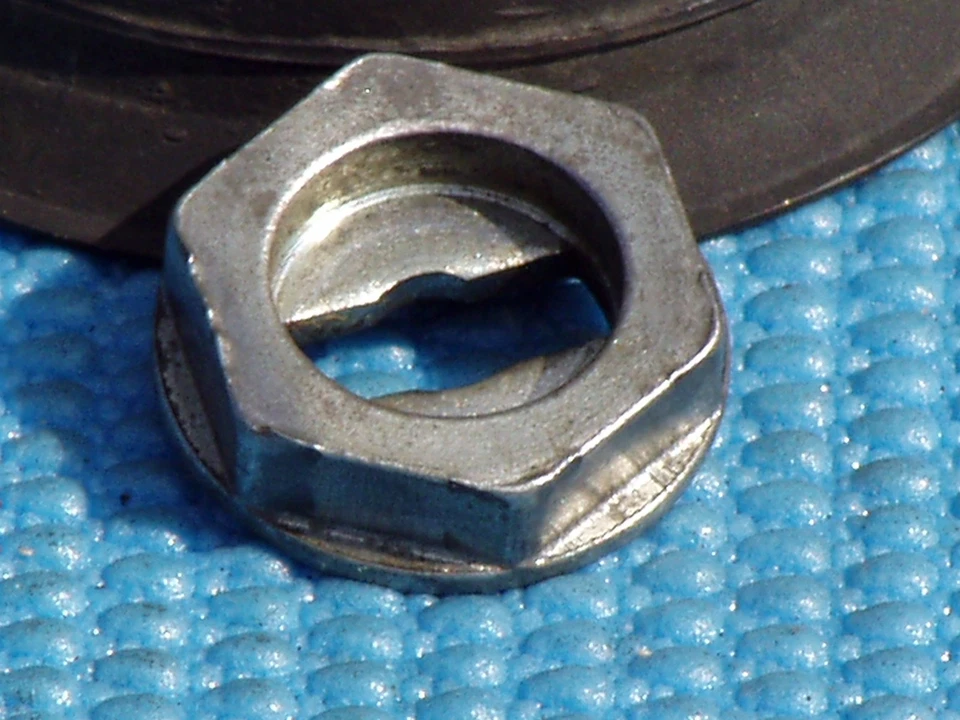 69-78 Honda CB550 CB750 CB500 Spark Advancer arandela especial y tuerca Foto 2 de 3