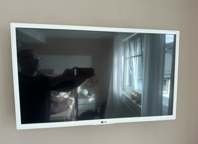 * LG 32LN5778 * SMART TV 32 ZOLL 80 CM - FULL HD - TRIPLE TUNER - WEIß **TOP**