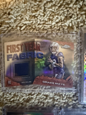 Drake Maye (RC) 19 Card Lot 