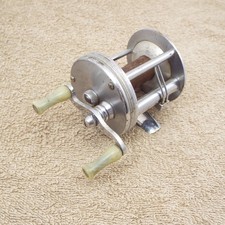 BRONSON LASHLESS MODEL NO. 1700 Vintage fishing reel