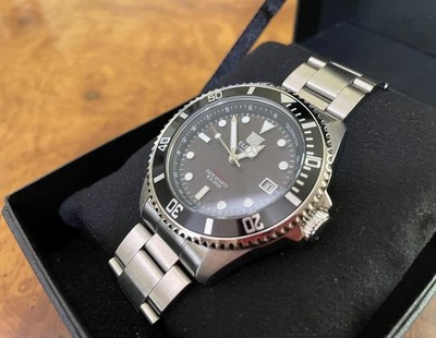 ELGIN FK-1426-FL Diver's Watch 200m Water Resistant Solar Powered