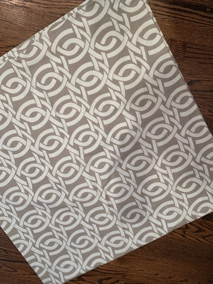 Cortina de Ducha Serena & Lily 100% Algodón, Beige/Verde Pálido Diseño Geométrico Foto 4 de 4