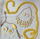 VTG y2k 60s Flower 90s 2000s Daisy Costume Summer Jewelry Lot Necklaces Earrings