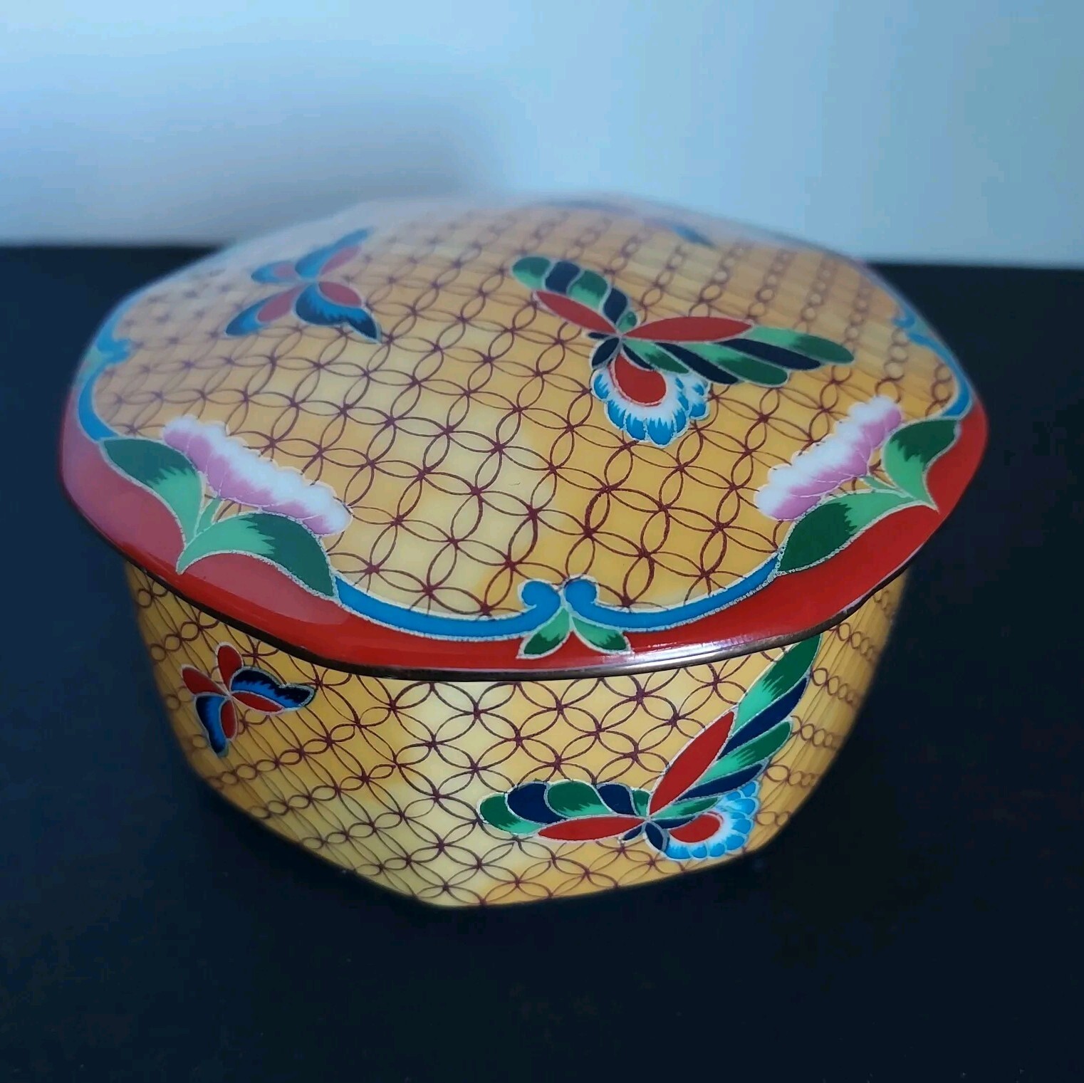 Vtg. Cloisonné Butterfly Hand Decorated Takahashi Enamel Porcelain Trinket Box
