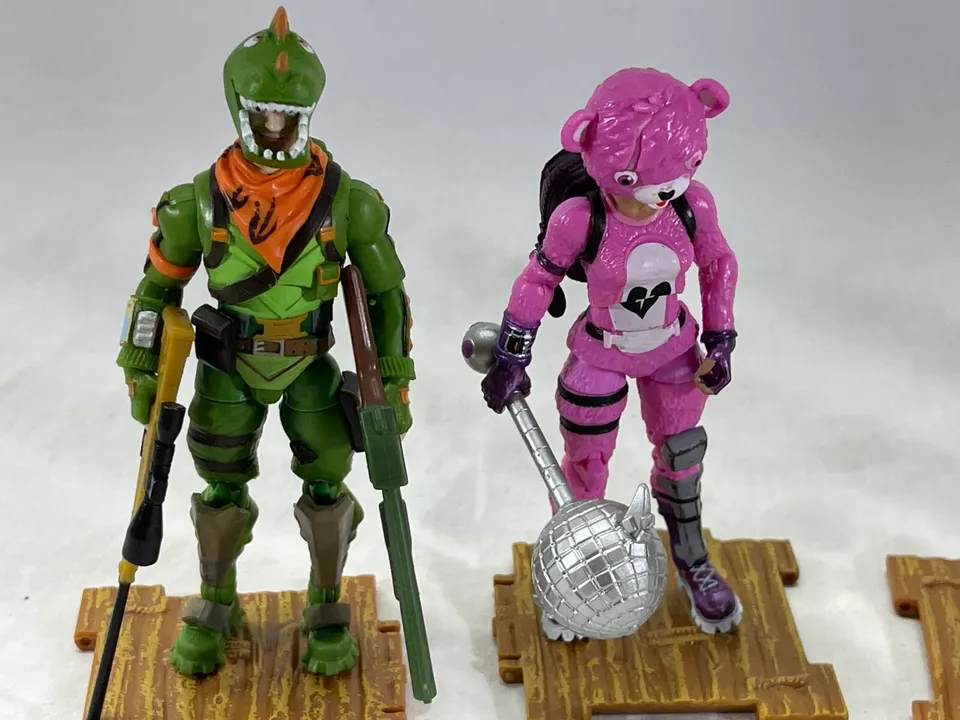 "Lote de 5 figuras de acción Fortnite con armas y accesorios - figuras de acción de 4""". Foto 3 de 4