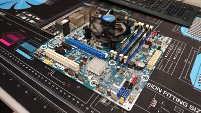 Intel DH67BL Mainboard - Intel i5-2400 - 4GB DDR3 RAM