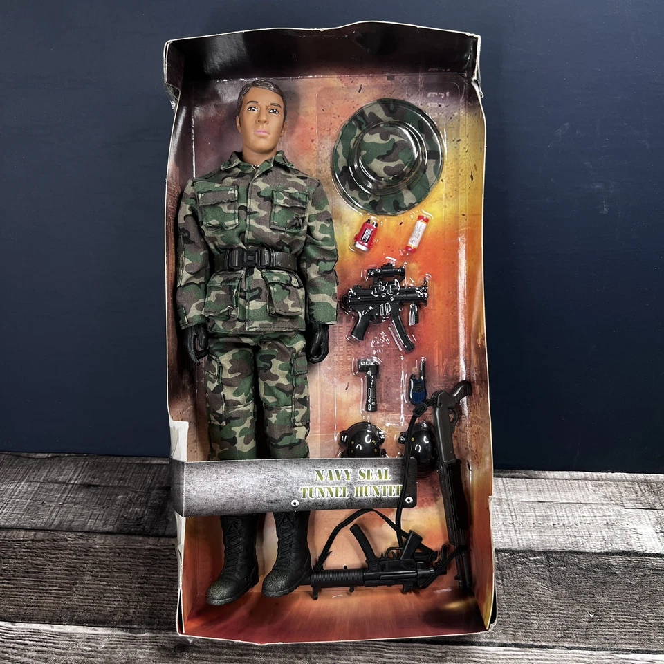 *ABIERTO* Figura Operaciones Especiales World Peacekeepers Navy Seal 1979 M&C Toy #13638 Foto 2 de 4