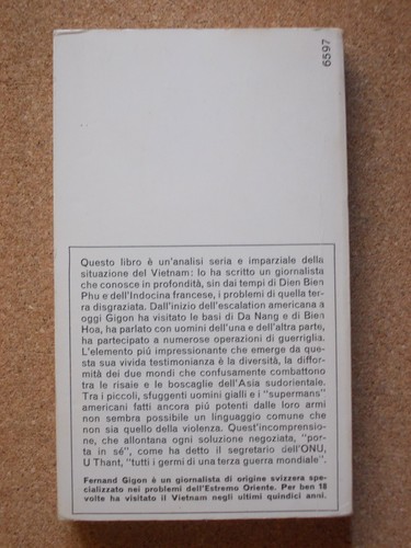 LIBRO AMERICANI E VIETCONG Fernand Gigon 1966 Oscar Mondadori Tascabile Vietnam - Picture 2 of 3