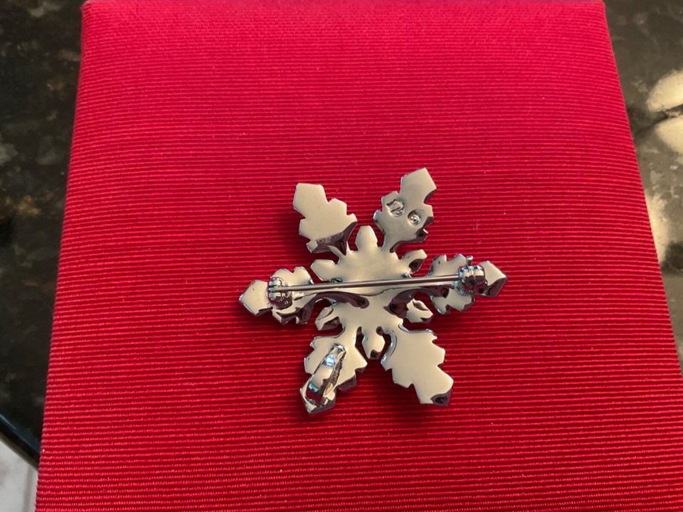 Swarovski Crystal Snowflake Brooch Pin Pendant eBay