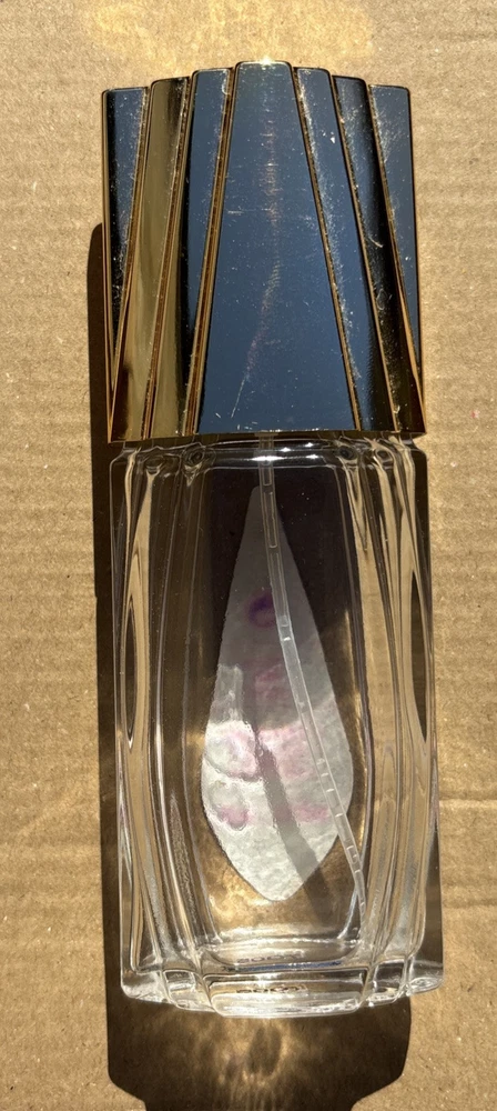 alter leerer Flakon, Tosca