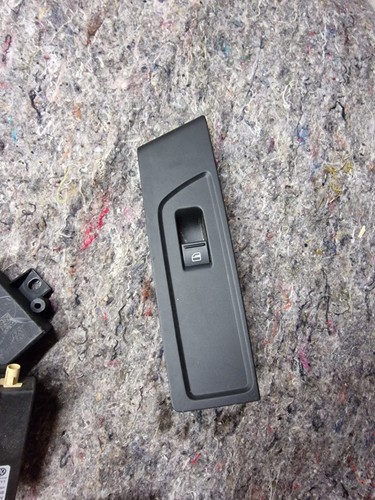 VW Passat 3C B7 Variant Fernsterheberschalter Vorne Rechts 3AB857858