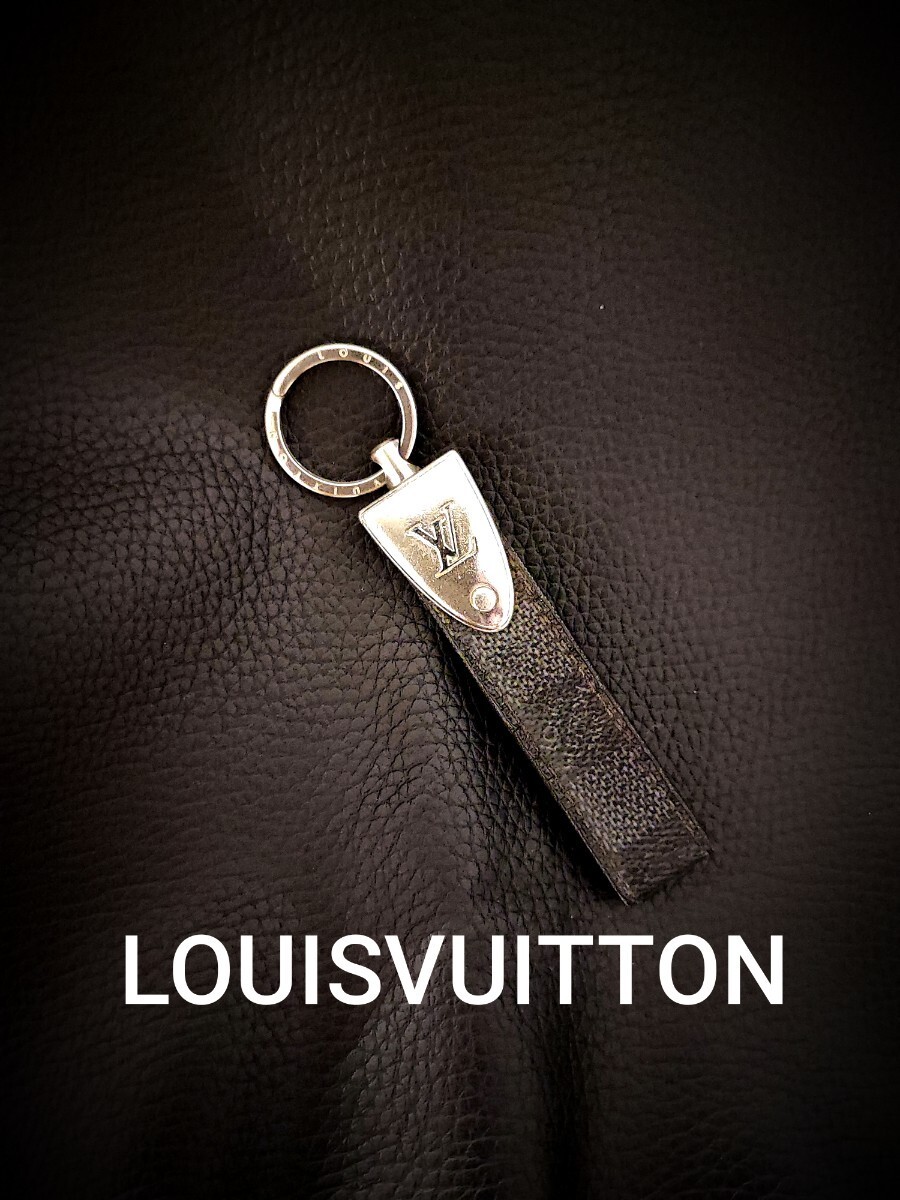LV Damier Key Holder Charm - Smart Key Case in Good Condition